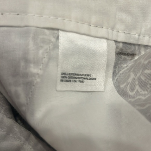 Old navy women’s floral shorts size 6 petite. - Picture 8 of 10